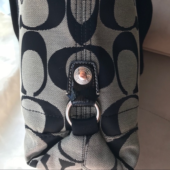 Coach black and beige signature tote bag. - Picture 6 of 8